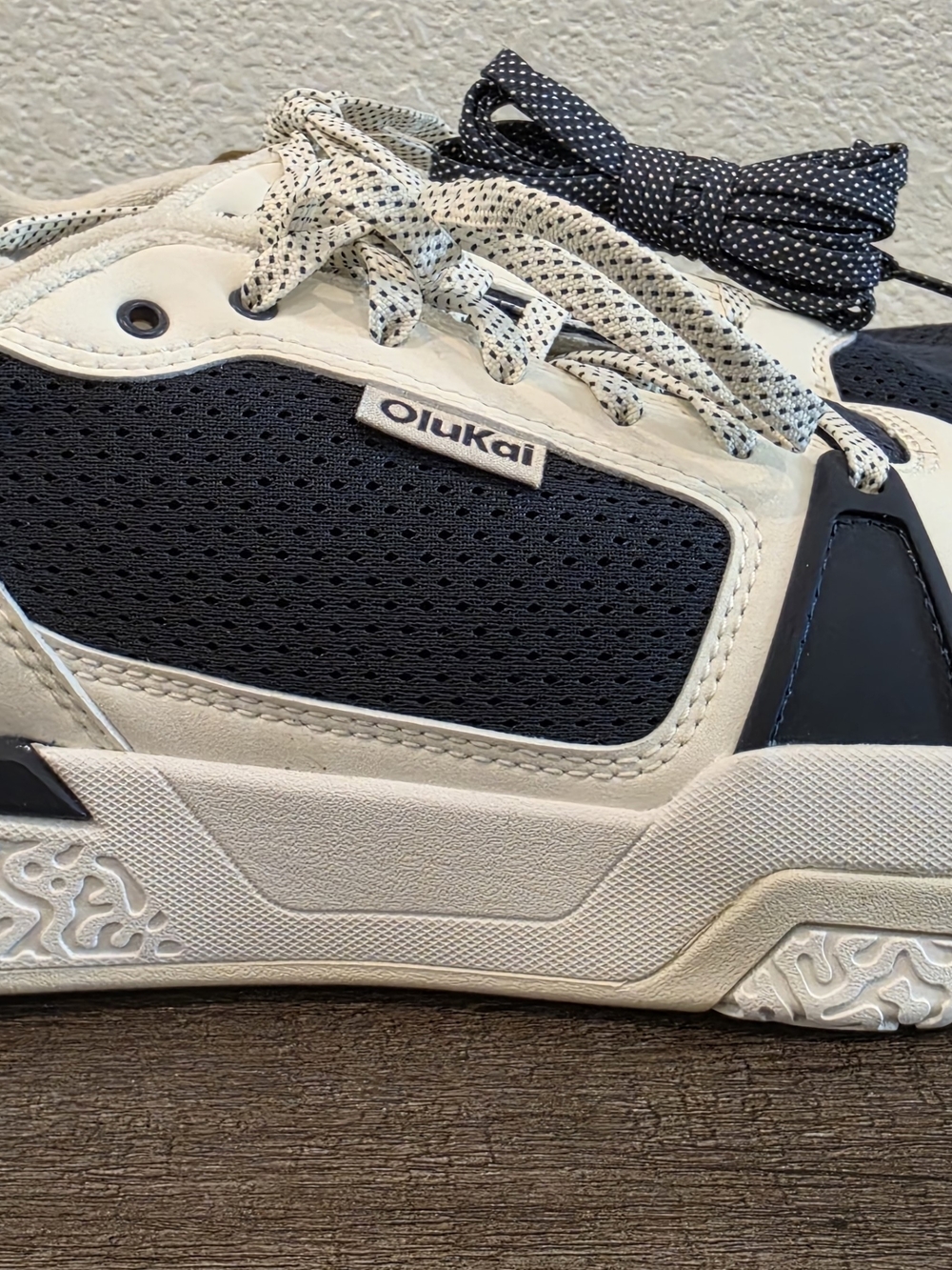 OluKai 'Anau Men's Pickleball Court Shoes  Mood Indigo/Bright White NEW (No Box)